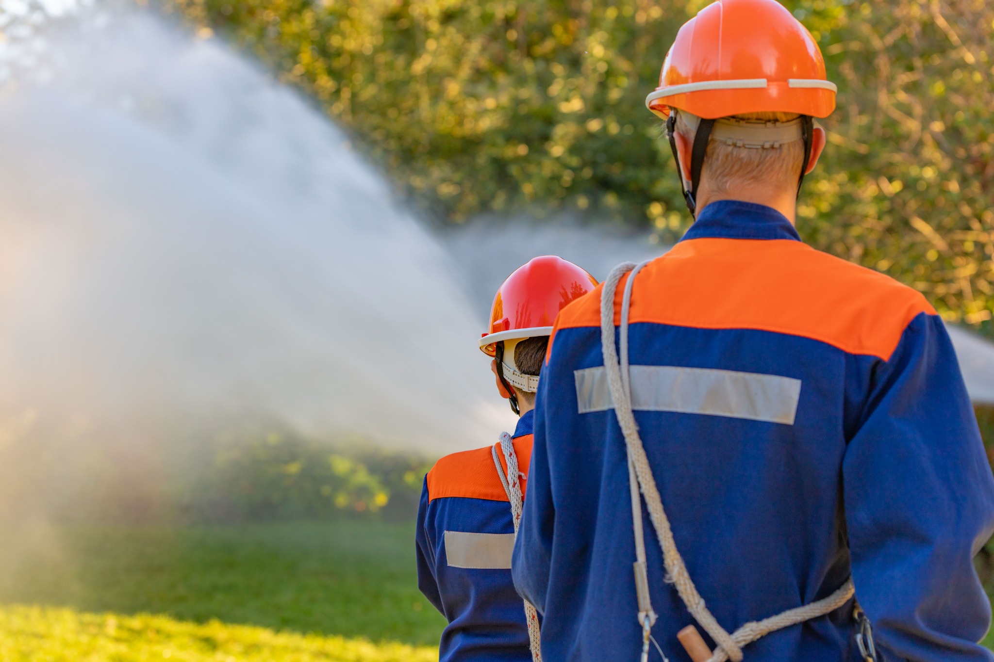 Jugendfeuerwehr bei einer Wasserabgabe
